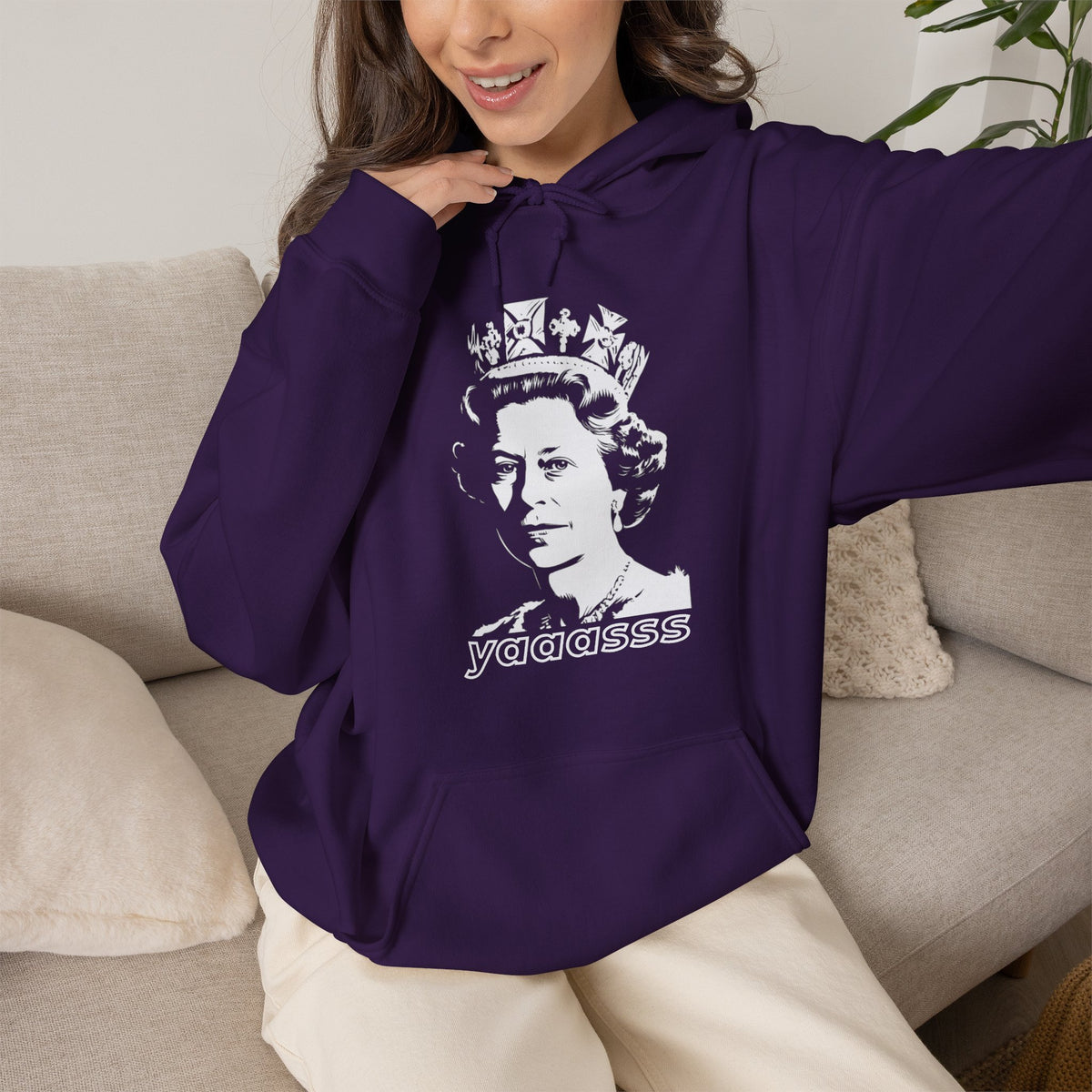 YAAASSS — Queen Elizabeth Hoodie