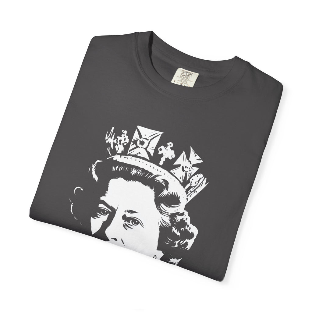 YAAASSS — Queen Elizabeth Tee